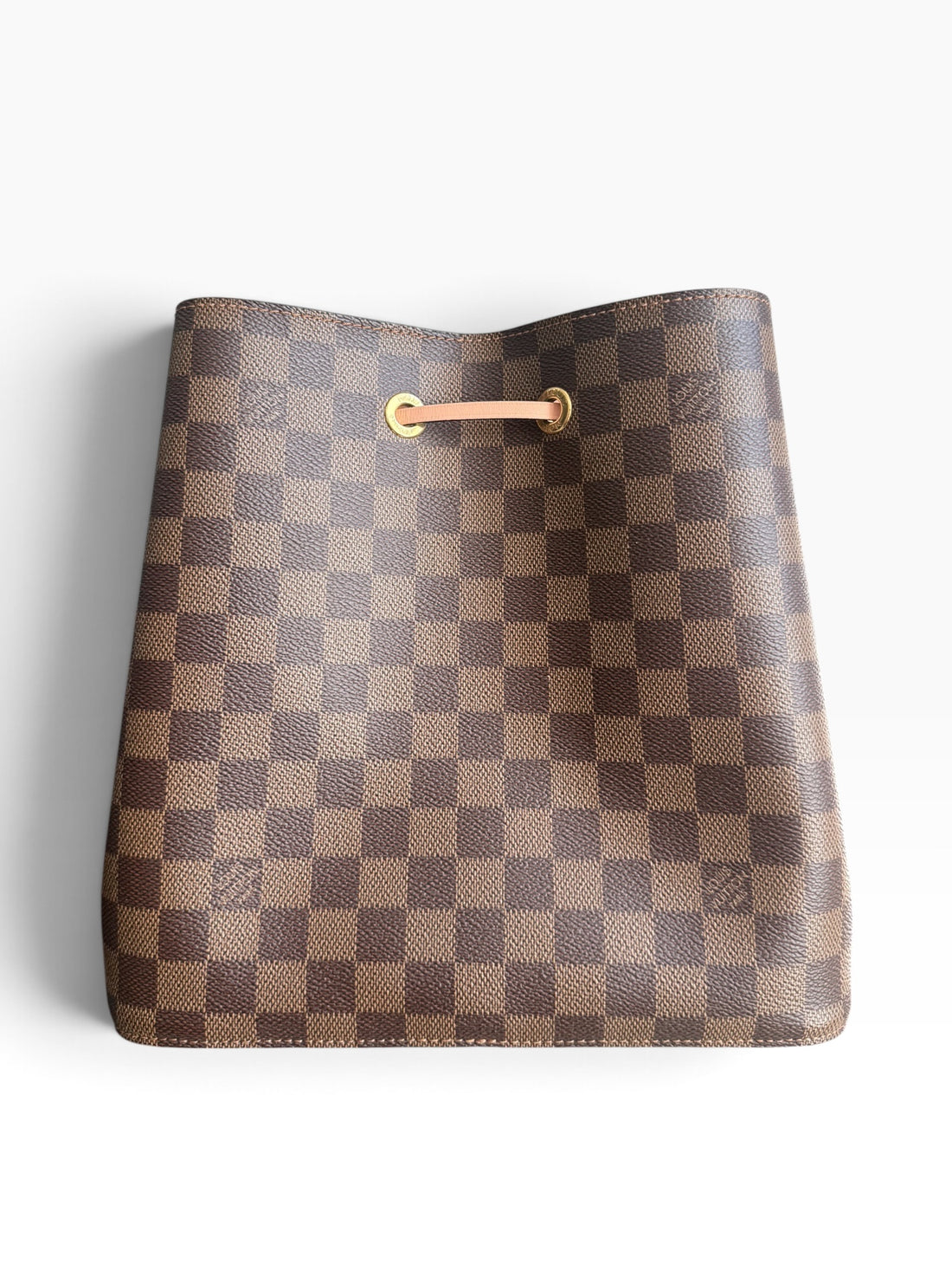 Louis Vuitton Néonoé MM Damier Ebene Venus.