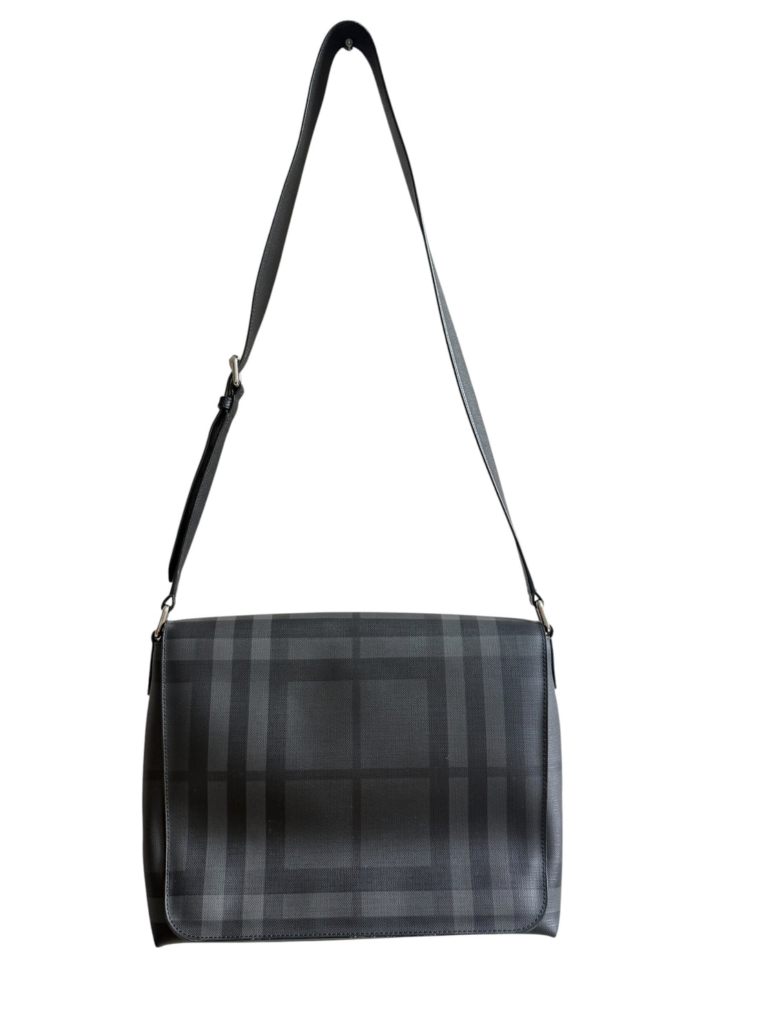 Burberry Smoked Check Messenger-Tasche aus beschichtetem Canvas mit markantem Lederbesatz in der Farbe grau.