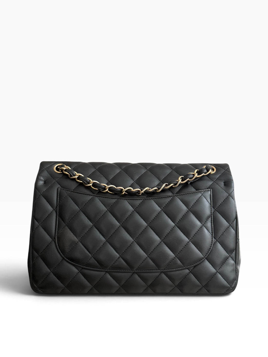 Chanel Classic Timeless Jumbo Double Flap Bag aus schwarzem Lammleder mit goldfarbener Hardware.