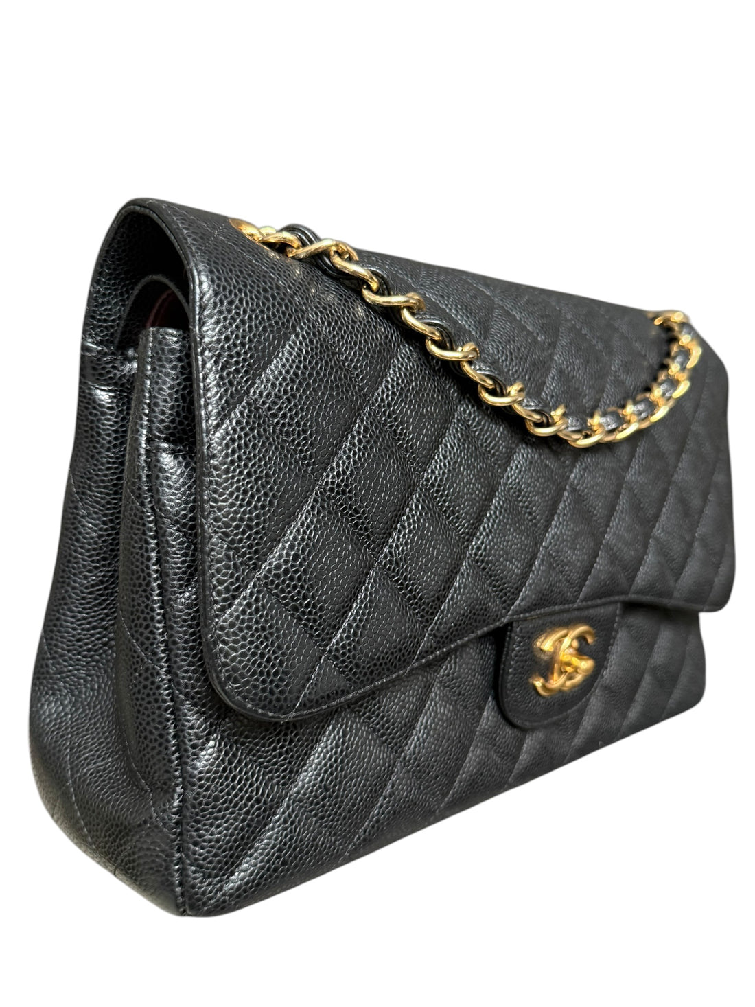 Chanel Classic Timeless Jumbo Double Flap Bag aus schwarzem Caviarleder (genarbtes Kalbsleder) mit goldfarbener Hardware.