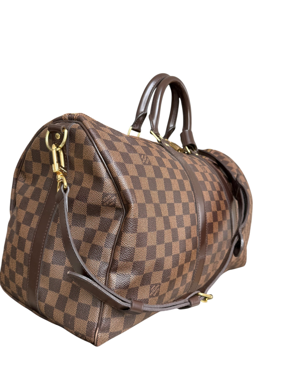 Louis Vuitton Keepall 45 in Damier Ebene mit abnehmbaren und verstellbaren Schulterriemen.