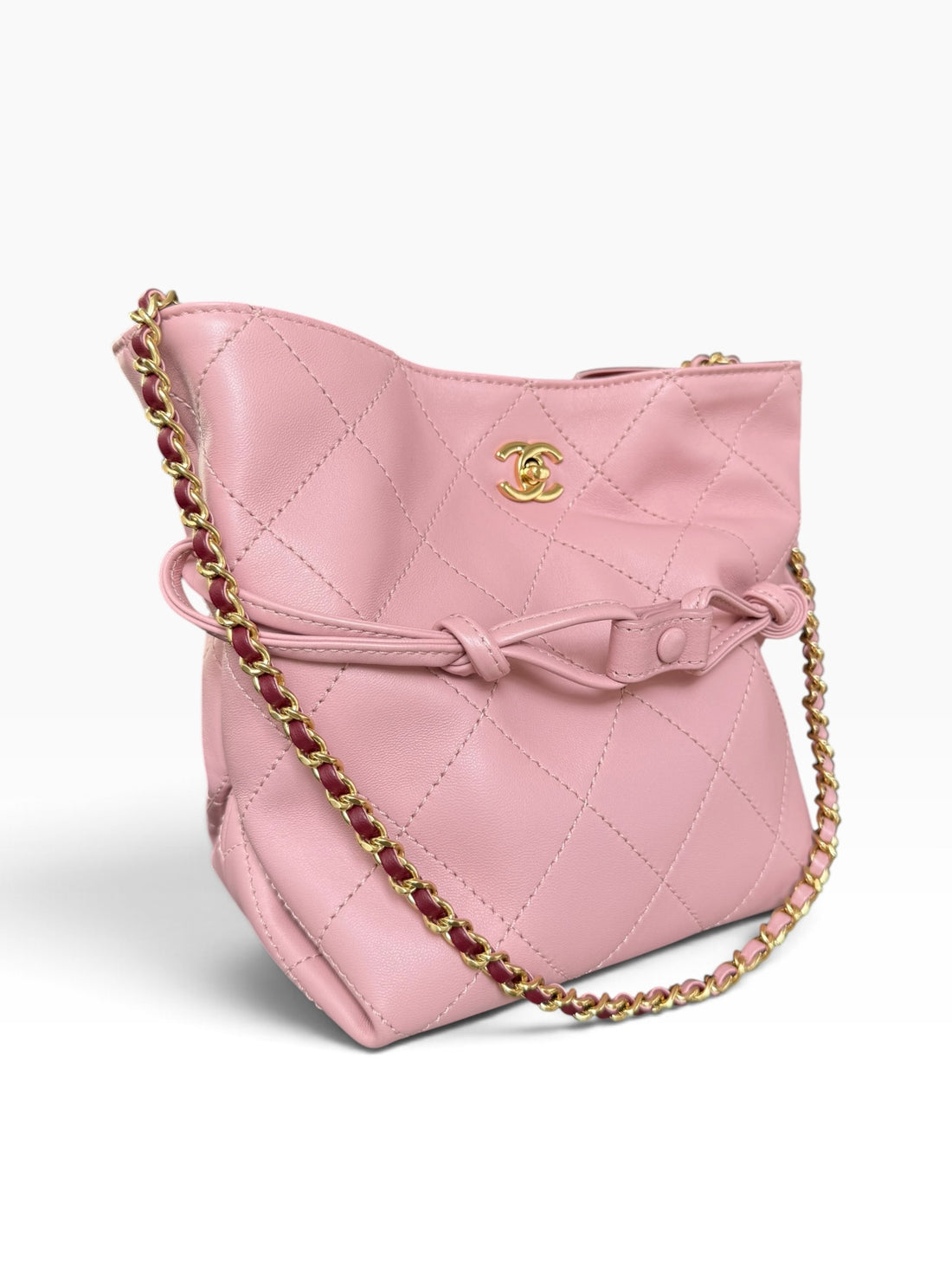 Chanel Beutel Tasche aus der Kollektion Herbst / Winter 2026. aus Lammleder und goldfarbene Metall.