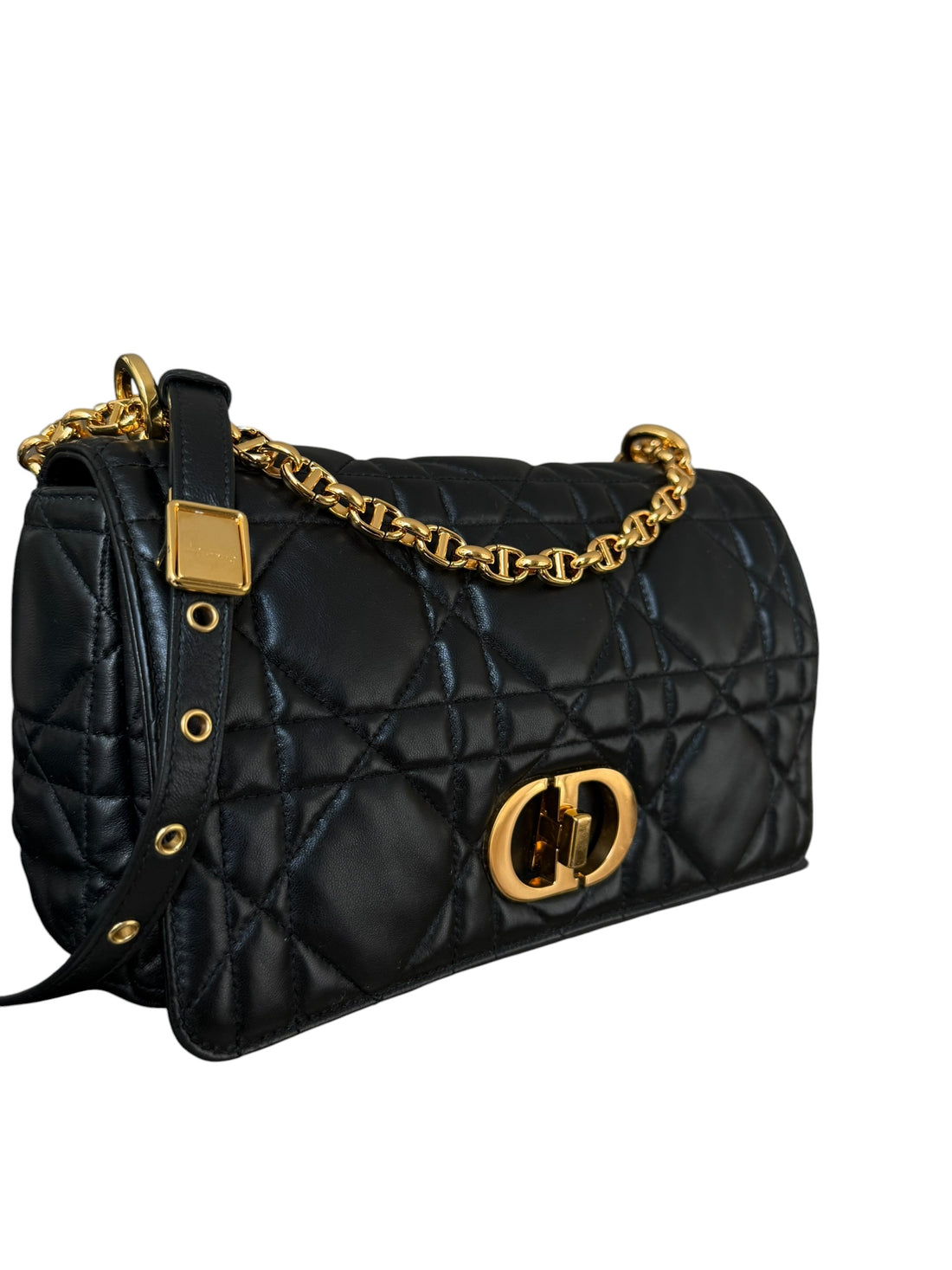 Dior Caro Medium in Macrocannage Lammleder in der Farbe Schwarz