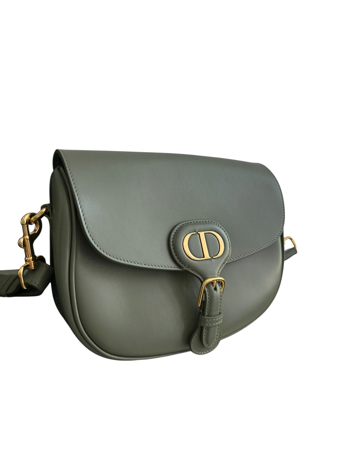 Borsa a tracolla Christian Dior Bobby in pelle di vitello color verde salvia con dettagli in metallo color oro.