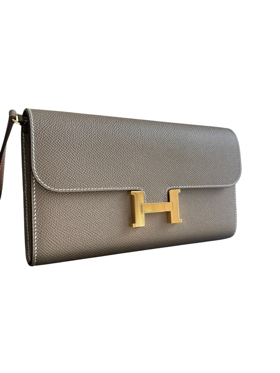 Hermès Constance to go in der Farbe Etoupe.