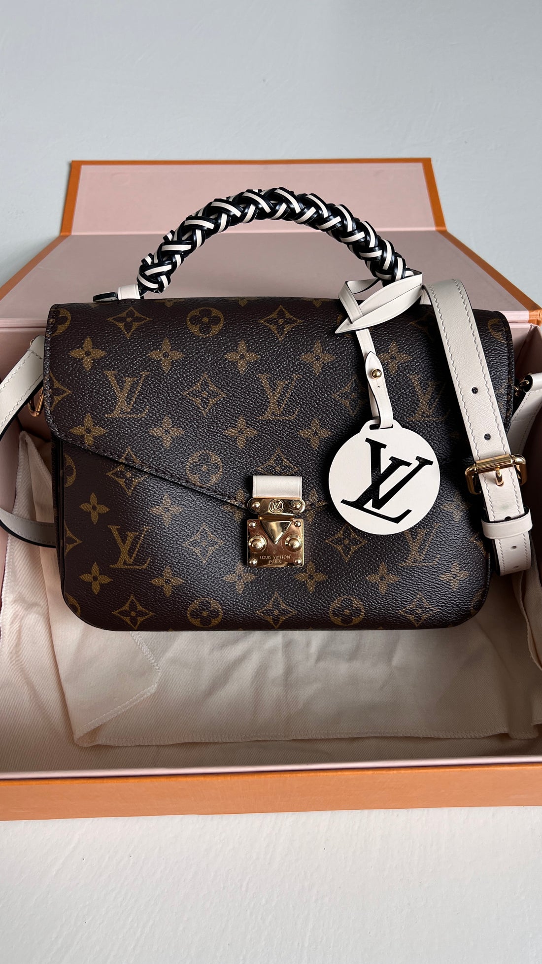 Louis Vuitton Metis Braided creme