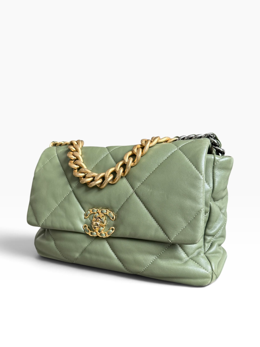 Chanel 19 medium khaki - olivgrünes Lammleder