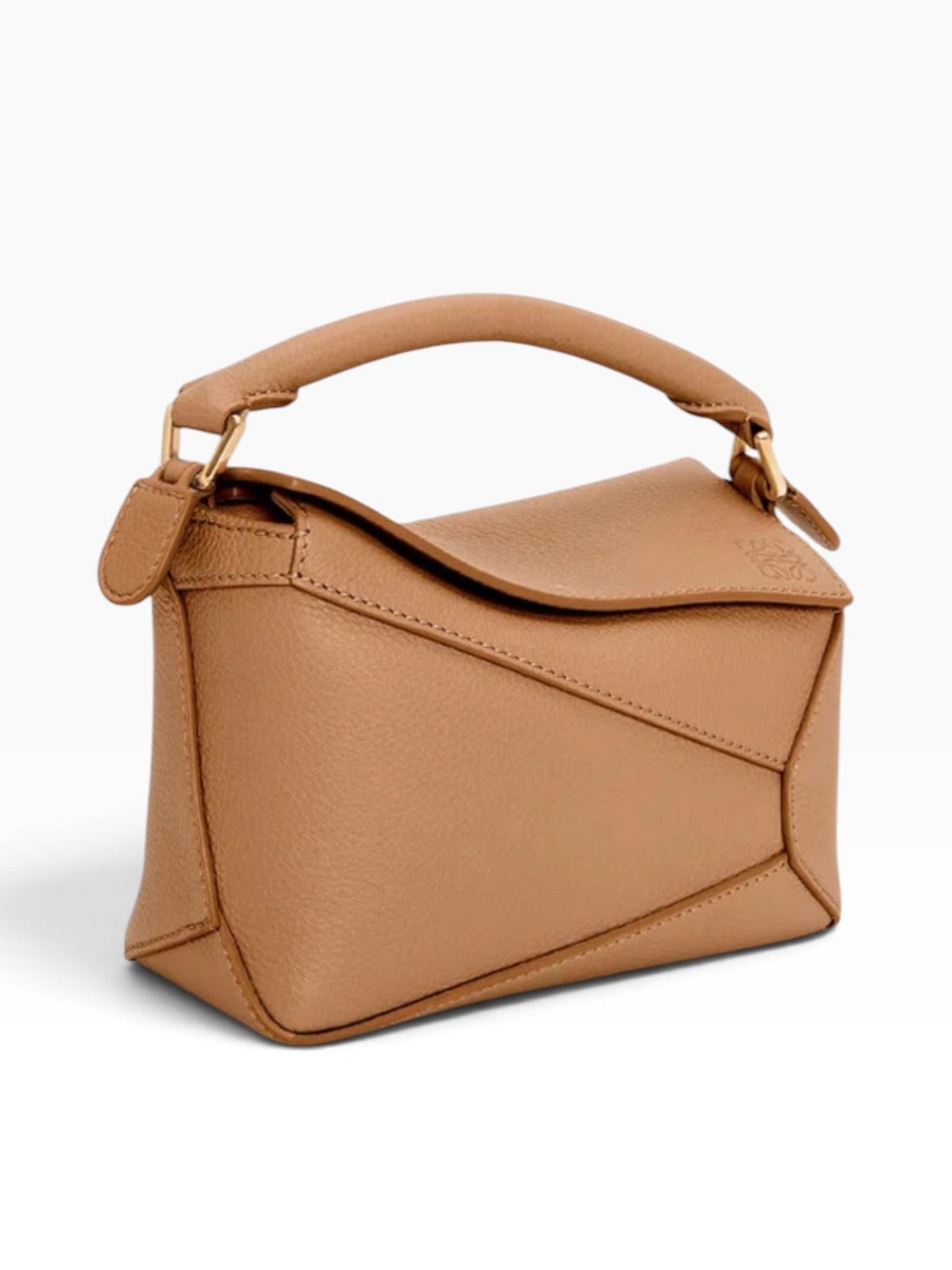 LOEWE Mini Puzzle Edge Tasche aus weichem, genarbtem Kalbsleder in der Farbe Toffee
