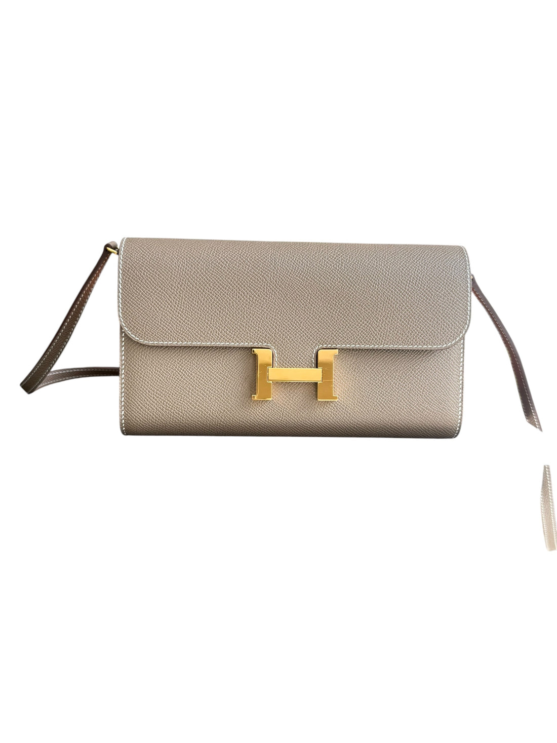 Hermès Constance to go in der Farbe Etoupe.