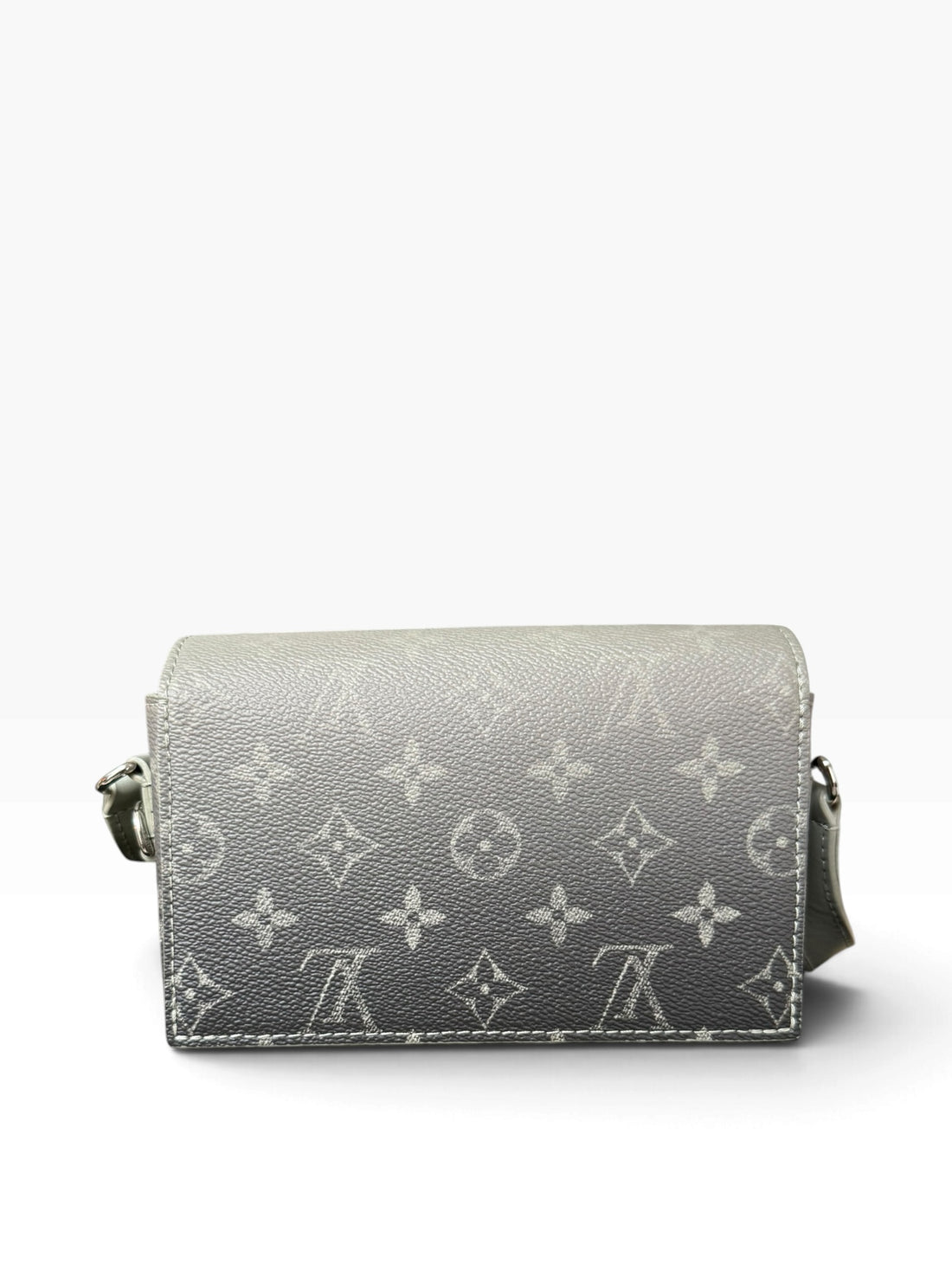 Louis Vuitton Steamer Wearable in Khaki / Monogram Gradient.