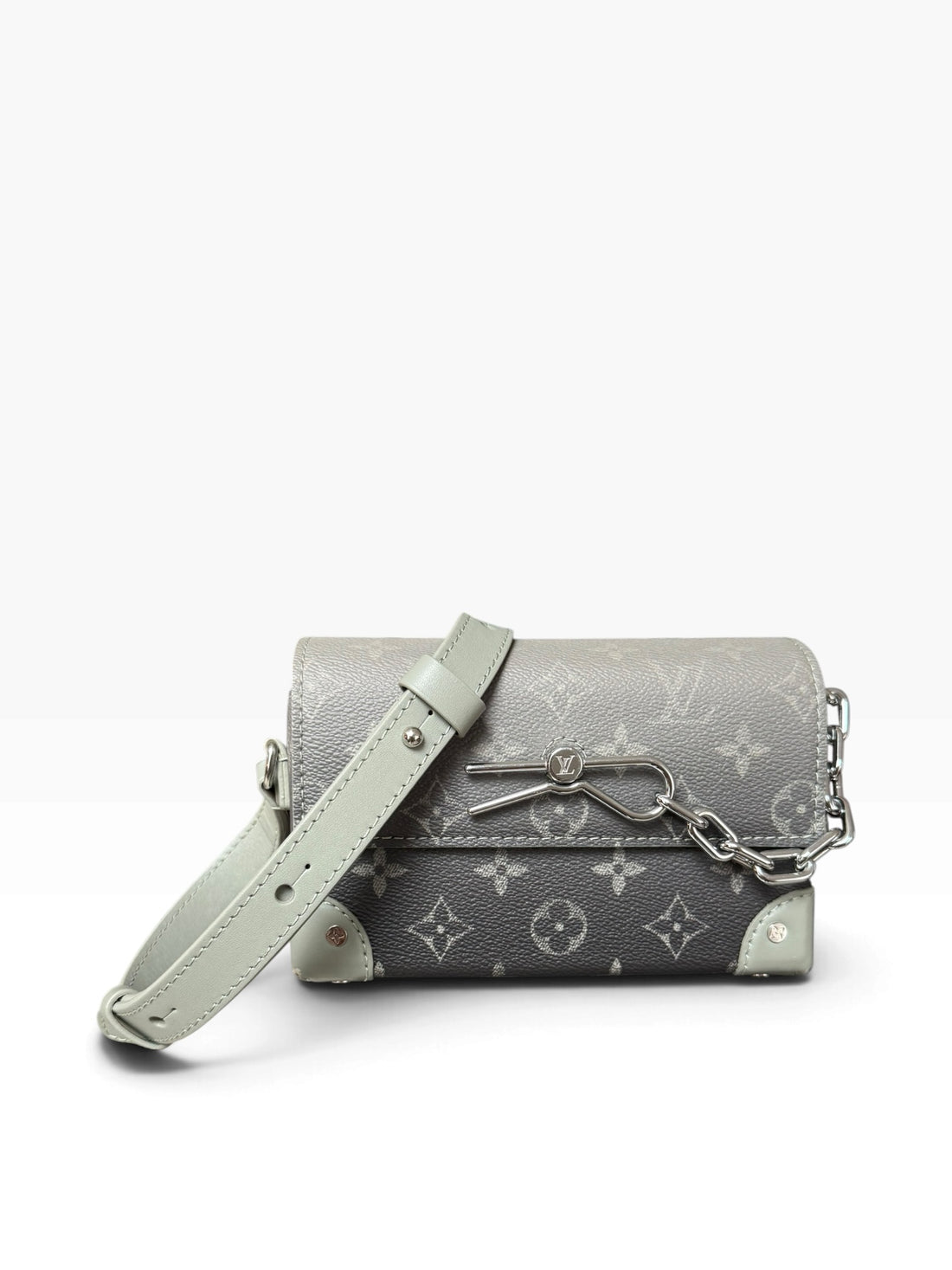 Louis Vuitton Steamer Wearable in Khaki / Monogram Gradient.