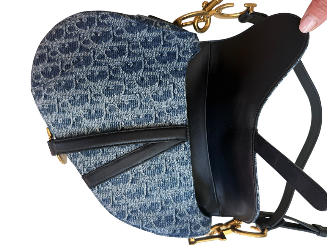 Christian Dior Saddle Bag Denim Oblique in Jacquard gefertigt. Limited Edition.