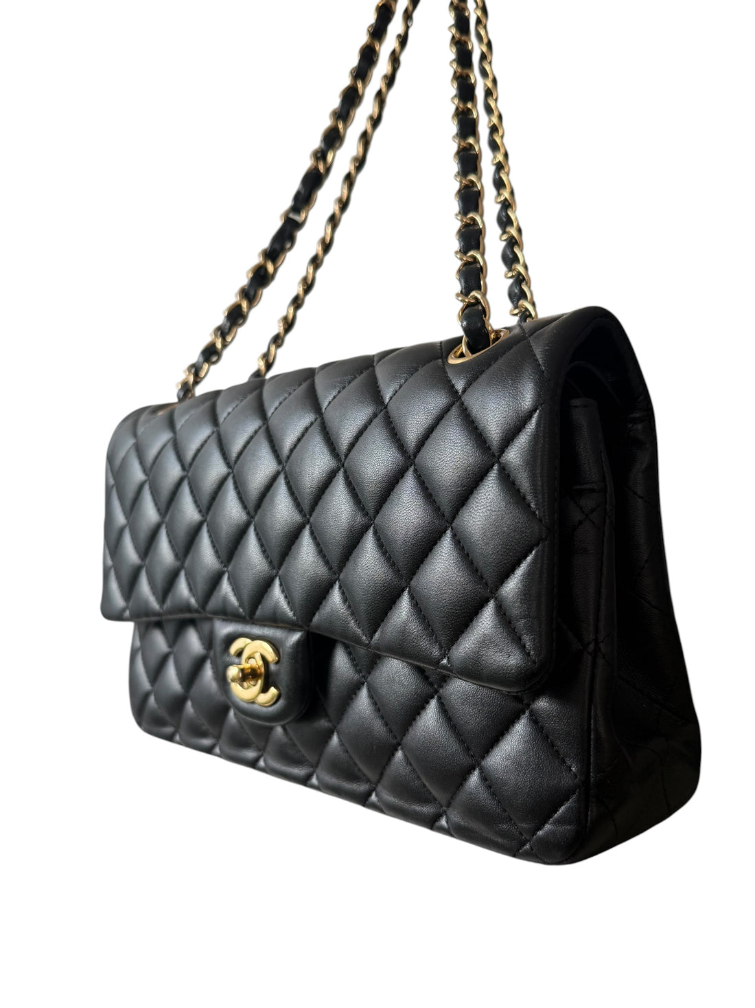 CHANEL Medium Classic Double Flap Bag aus schwarzem Lammleder und goldfarbener Hardware
