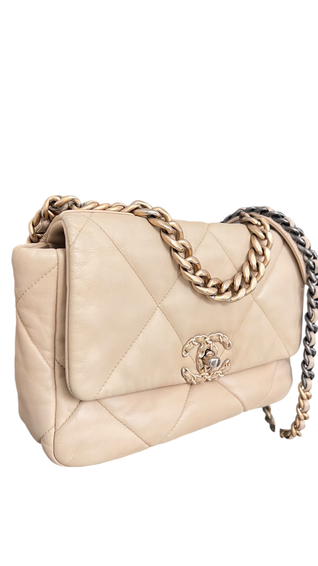 Chanel 19er beige small