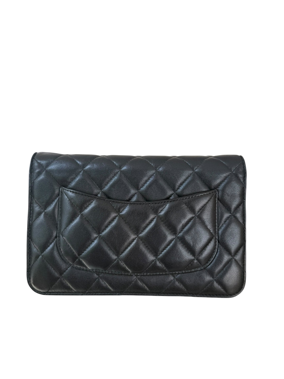 CHANEL WOC Wallet on Chain aus schwarzem Lammleder und goldfarbener Hardware