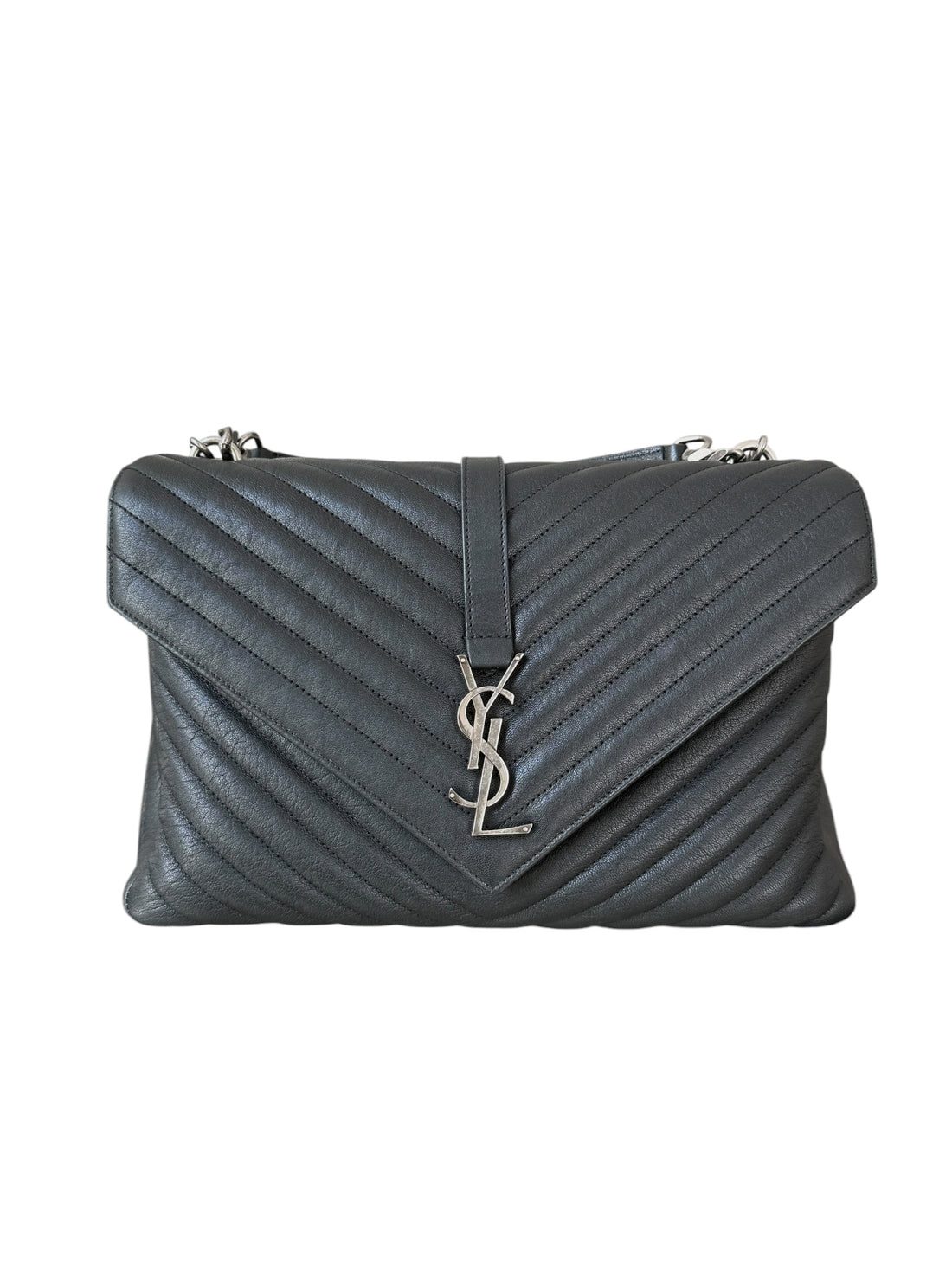 YSL Saint Laurent Collège Schultertasche Large aus gestepptem schwarzem genarbtem Leder mit silbernen Beschlägen