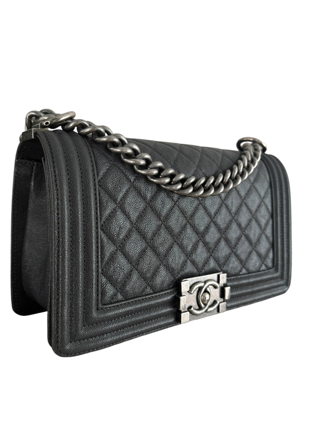 Chanel Boy Old Medium Caviarleder in der Farbe Anthrazit. Ruthenium Hardware.