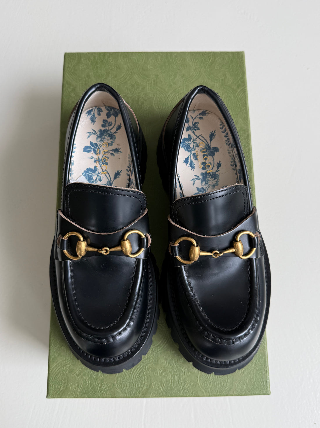 Gucci Horsebit Loafer in der Grösse 35 1/2 aus schwarzem Leder und goldfarbener Horsebit Schnalle