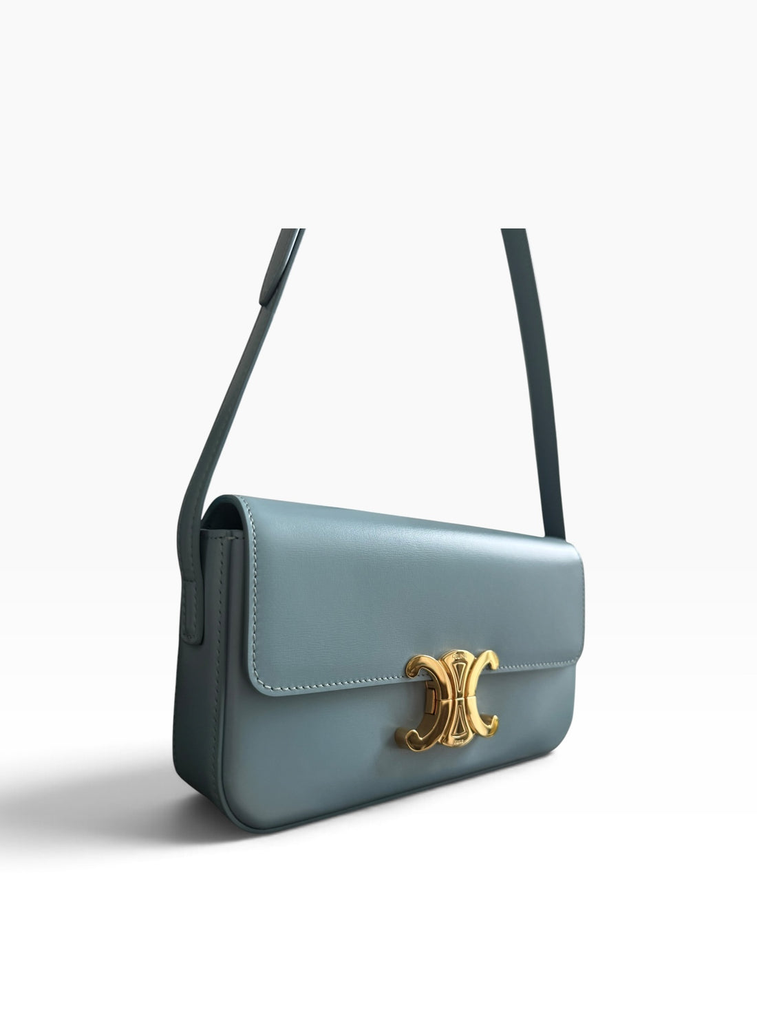 CELINE CLAUDE Schulter Tasche aus glänzendem Kalbsleder mit verstellbaren Schulterriemen. Farbe: California Blue.