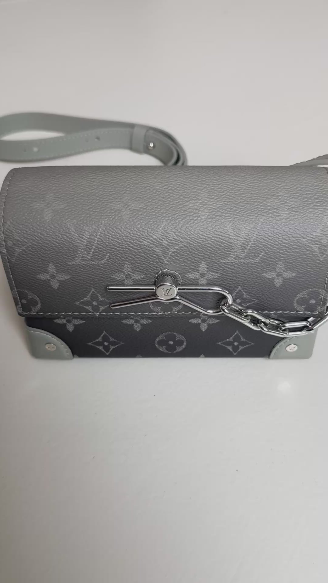 Louis Vuitton Steamer Wearable in Khaki / Monogram Gradient.
